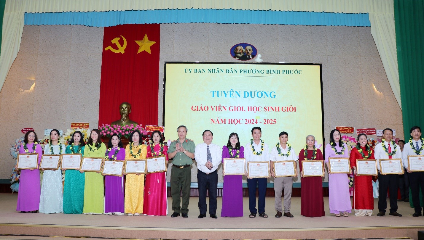 Tuyenduongkhenthuong 4