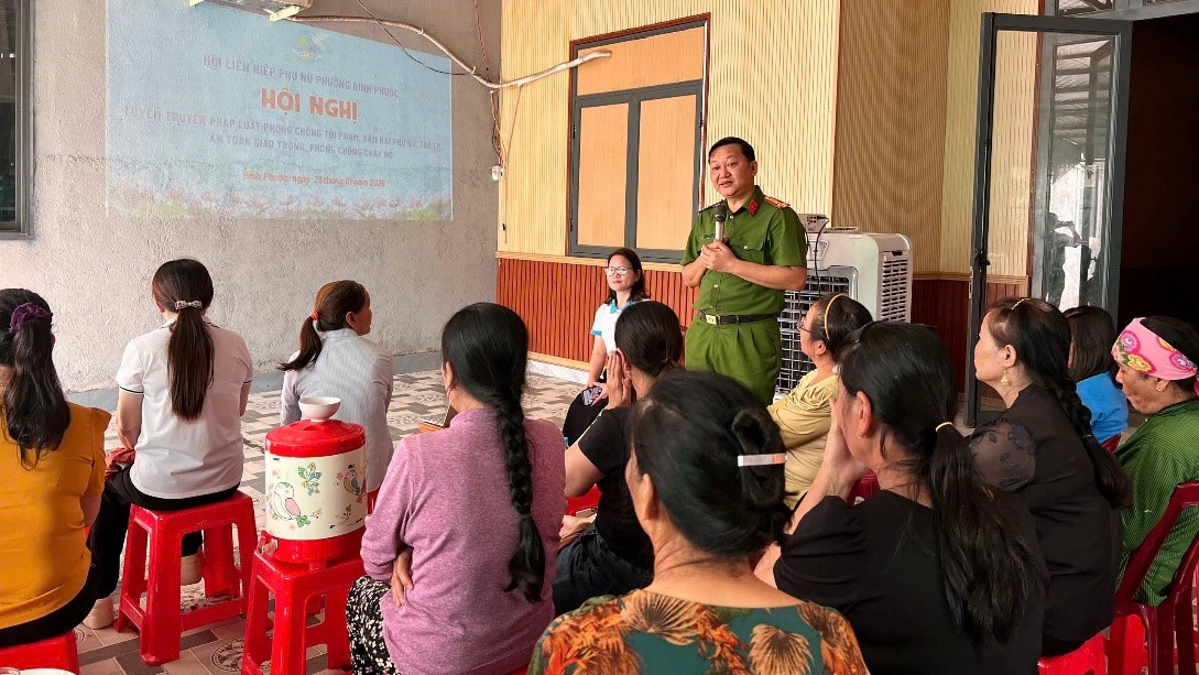 tuyentrungnguatoipham